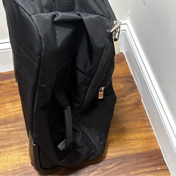 Tumi Black Nylon Carry On Luggage Suitcase 2 Wheels - Picture 6 of 13